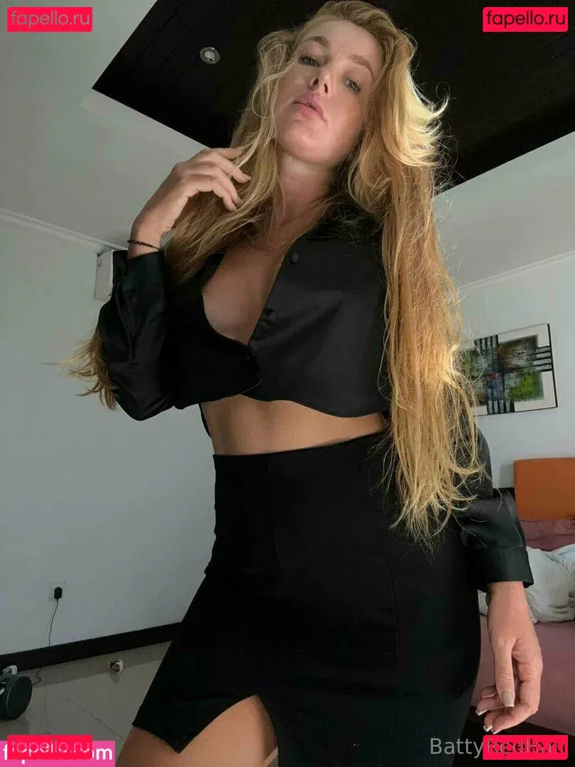 battyredhair Onlyfans Photo Gallery 