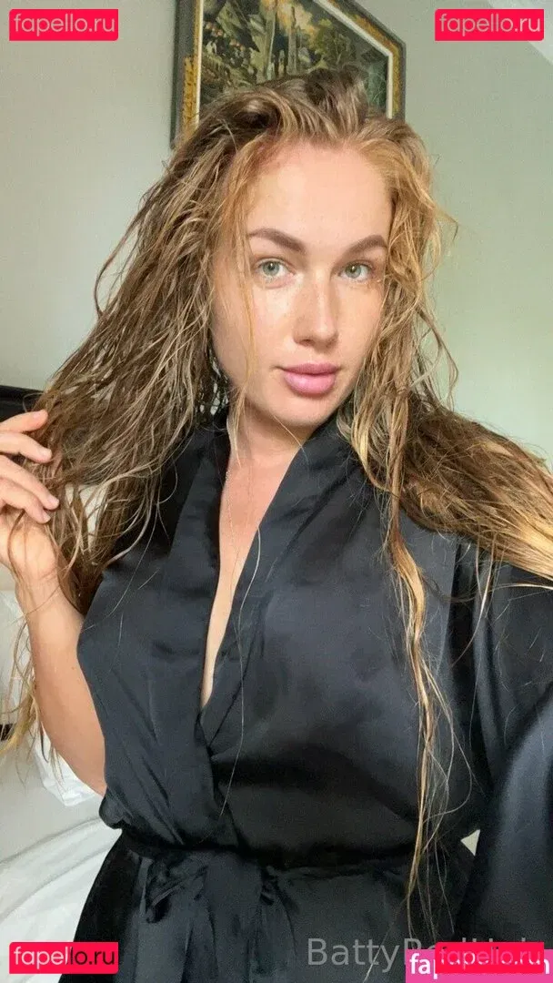 battyredhair Onlyfans Photo Gallery 