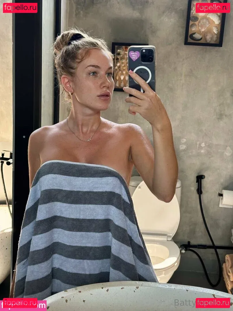 battyredhair Onlyfans Photo Gallery 