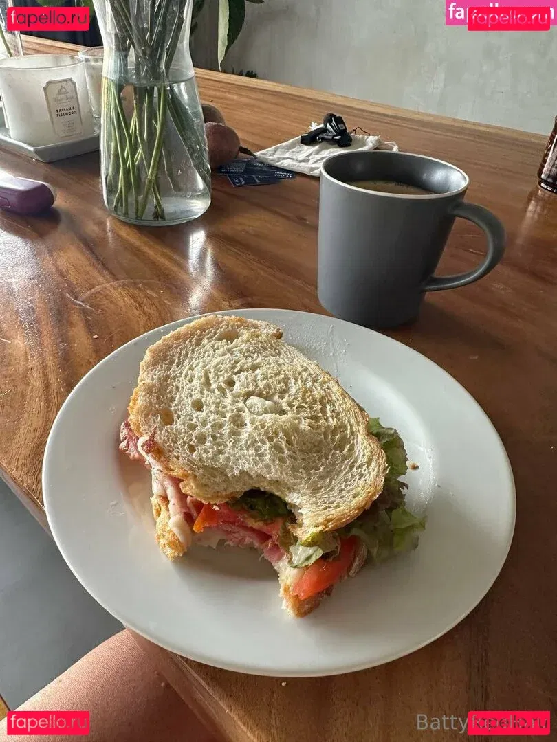 battyredhair Onlyfans Photo Gallery 