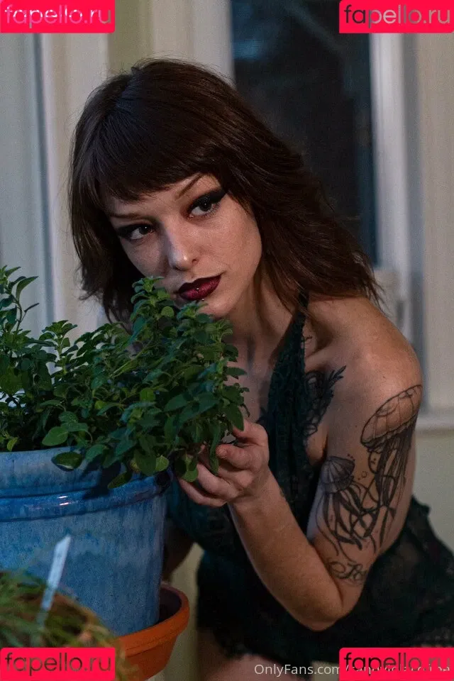 sandyinlacefree Onlyfans Photo Gallery 