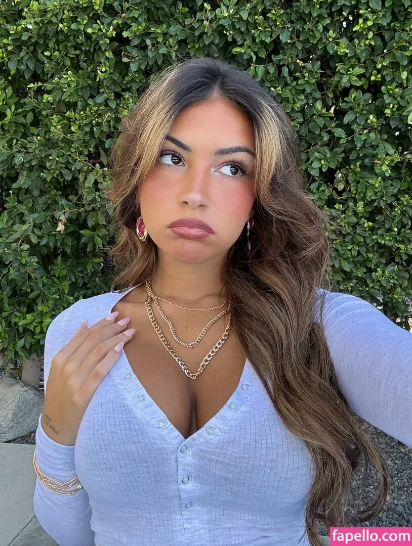 Gabriela Moura Onlyfans Photo Gallery 