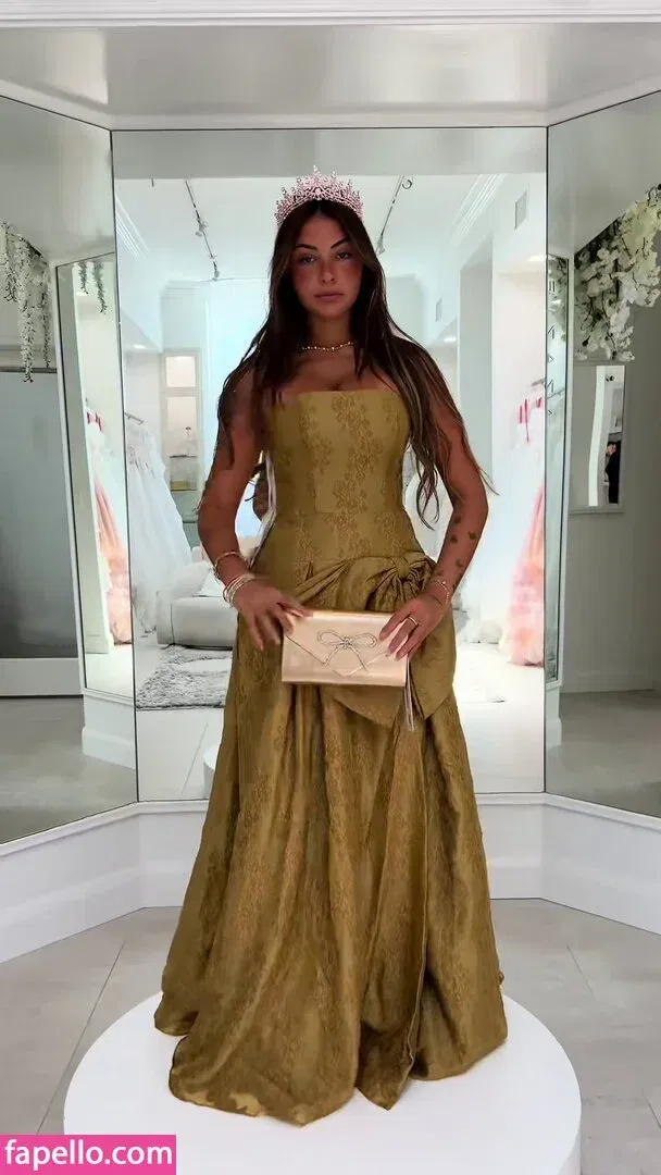 Gabriela Moura Onlyfans Photo Gallery 