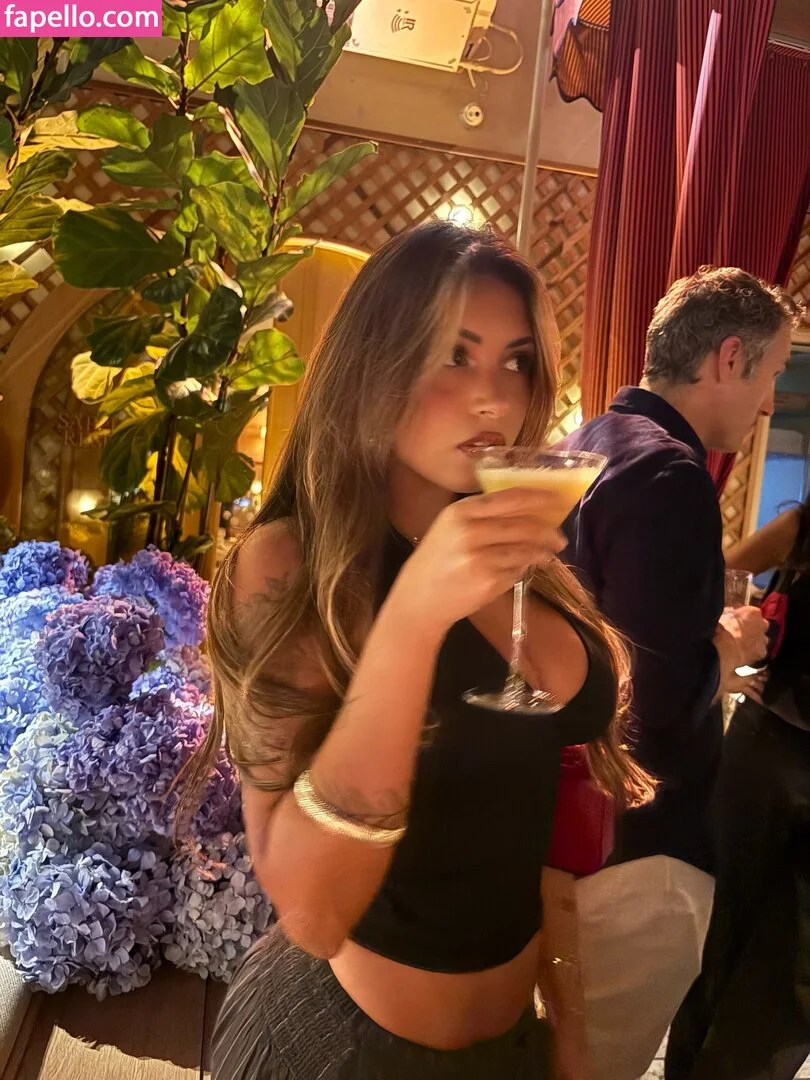 Gabriela Moura Onlyfans Photo Gallery 