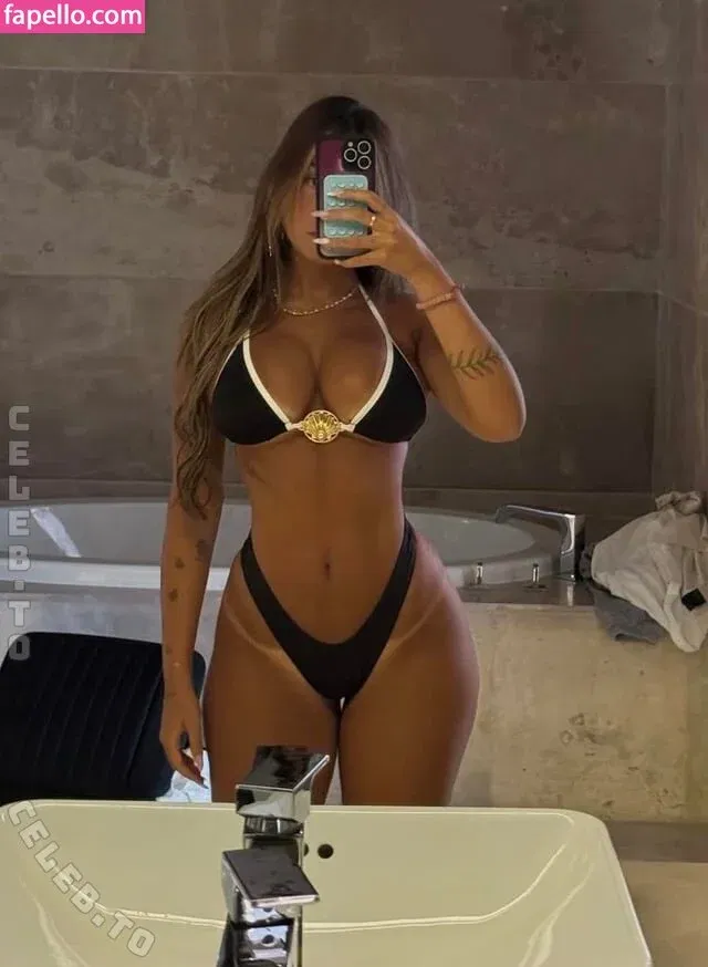 Gabriela Moura Onlyfans Photo Gallery 