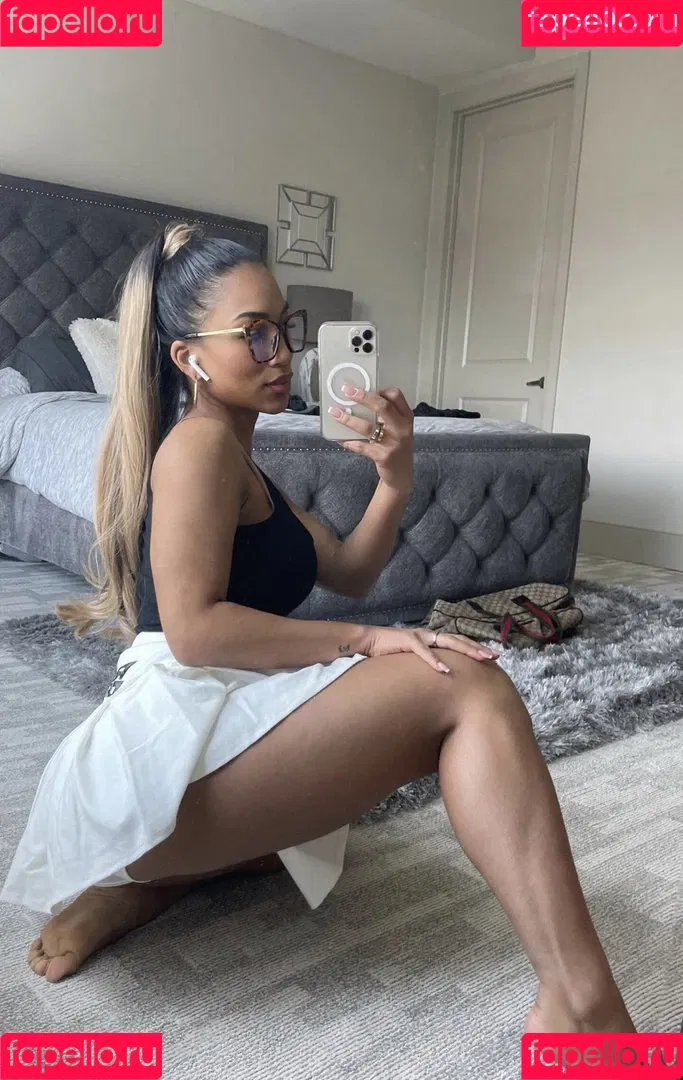 Virginia Sanhouse Onlyfans Photo Gallery 