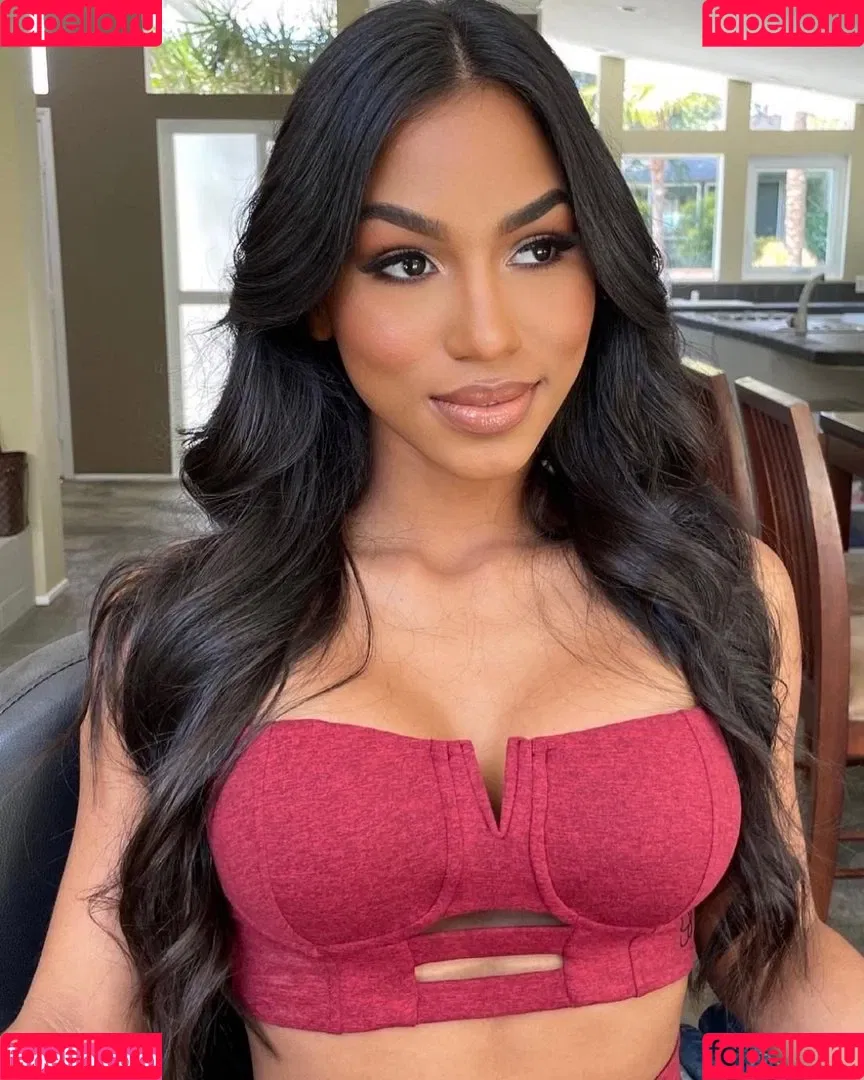 Virginia Sanhouse Onlyfans Photo Gallery 