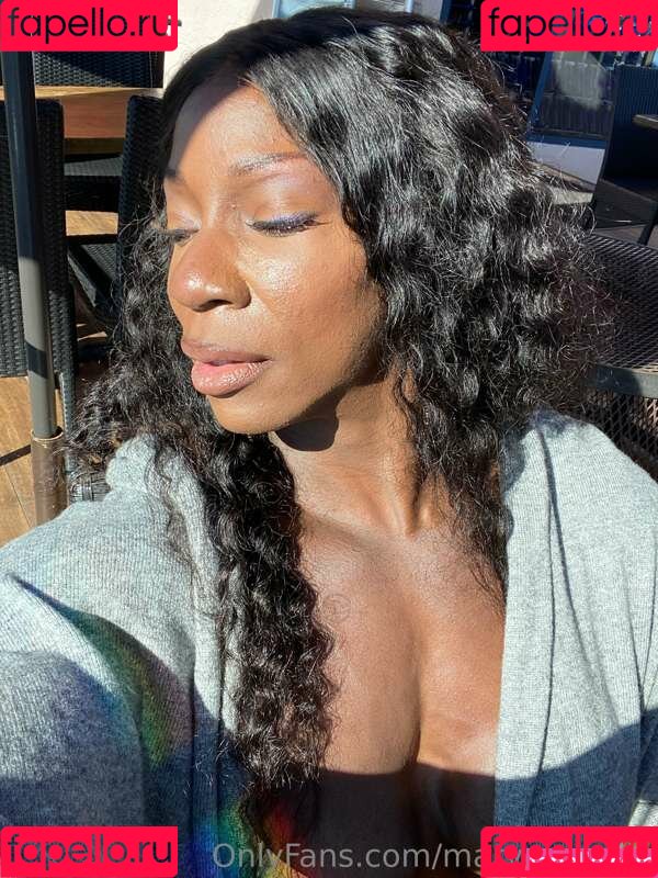 marvelousv Onlyfans Photo Gallery 