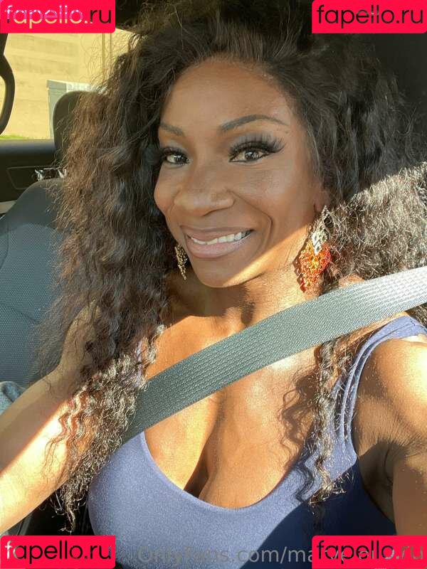 marvelousv Onlyfans Photo Gallery 