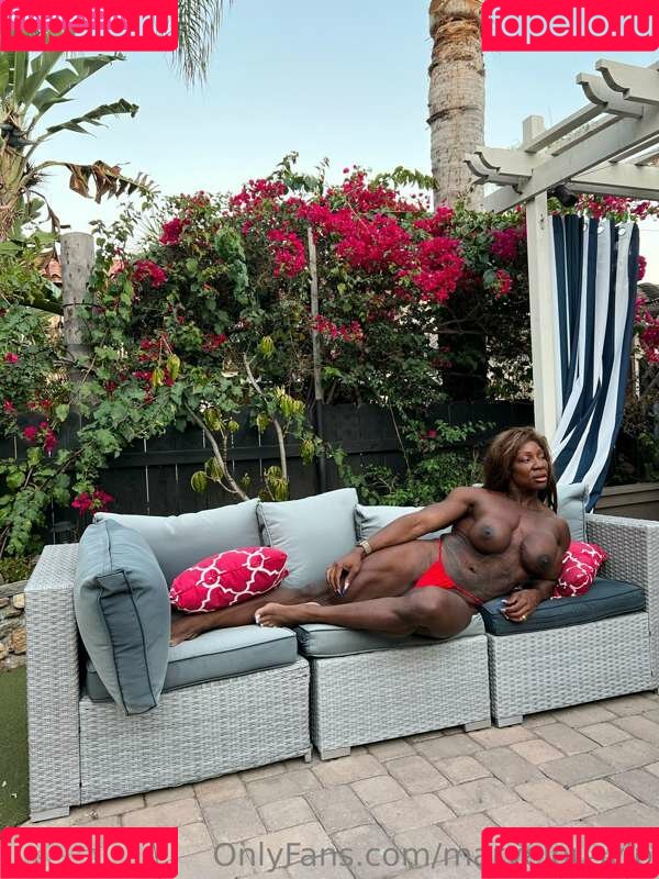 marvelousv Onlyfans Photo Gallery 