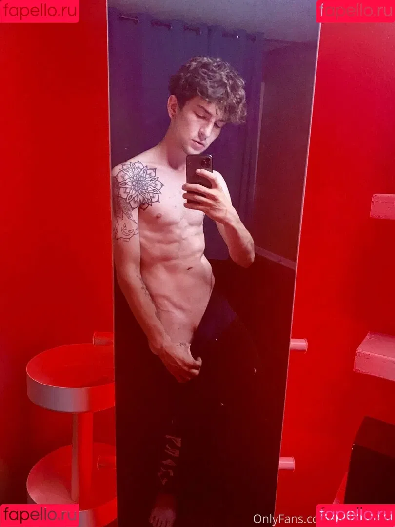 chrisoflyng Onlyfans Photo Gallery 