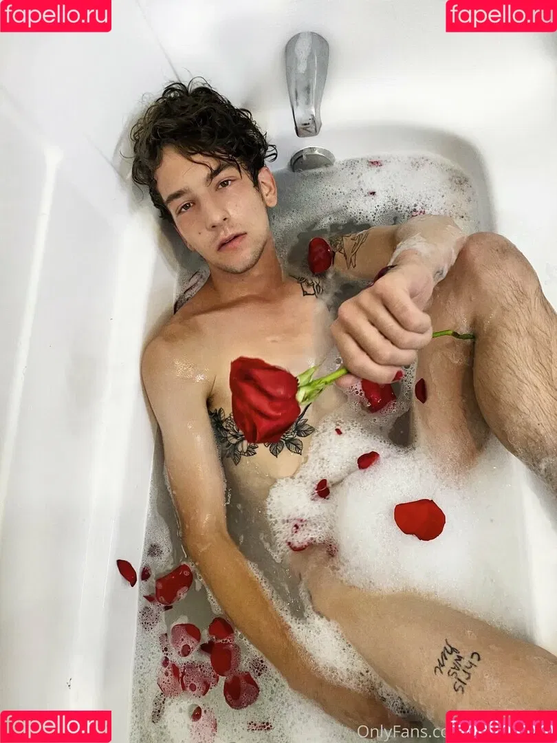 chrisoflyng Onlyfans Photo Gallery 