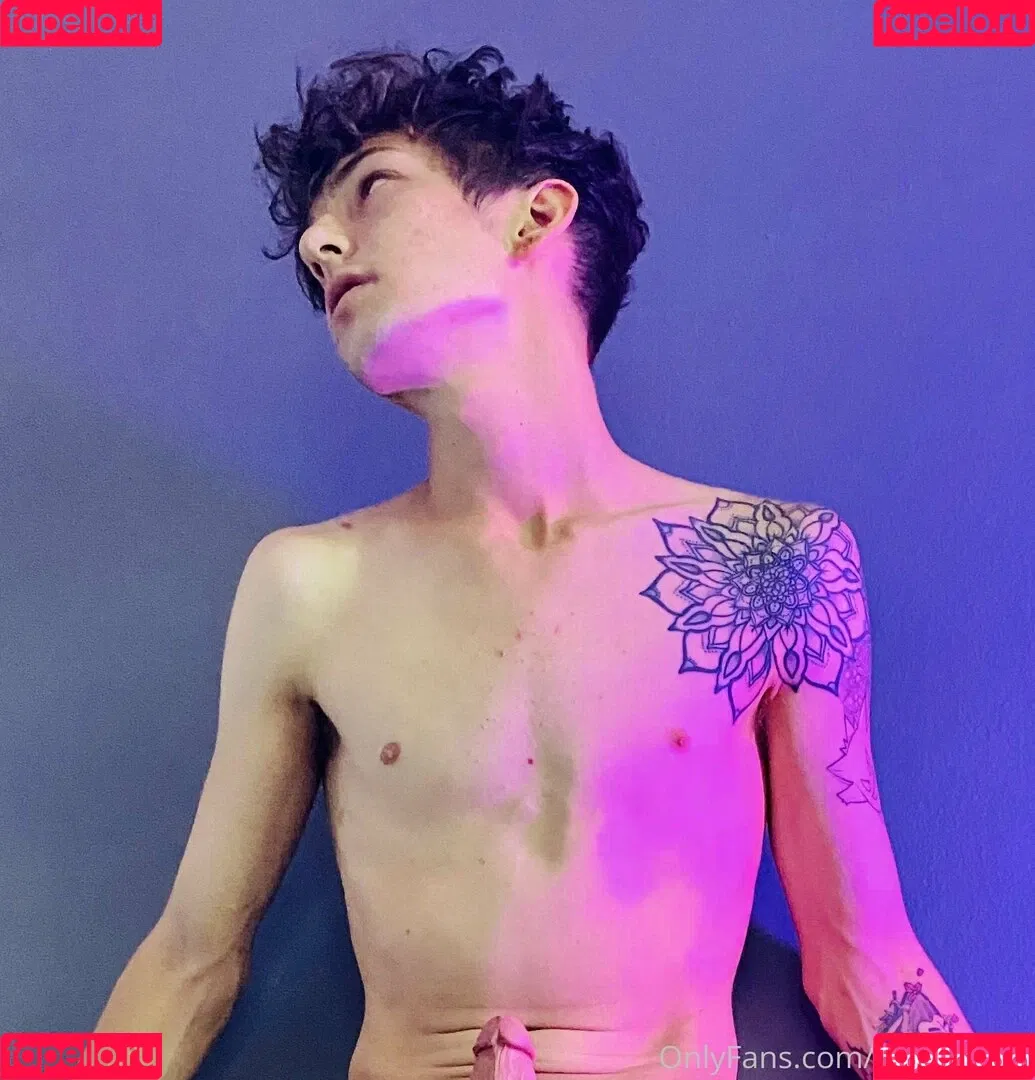 chrisoflyng Onlyfans Photo Gallery 