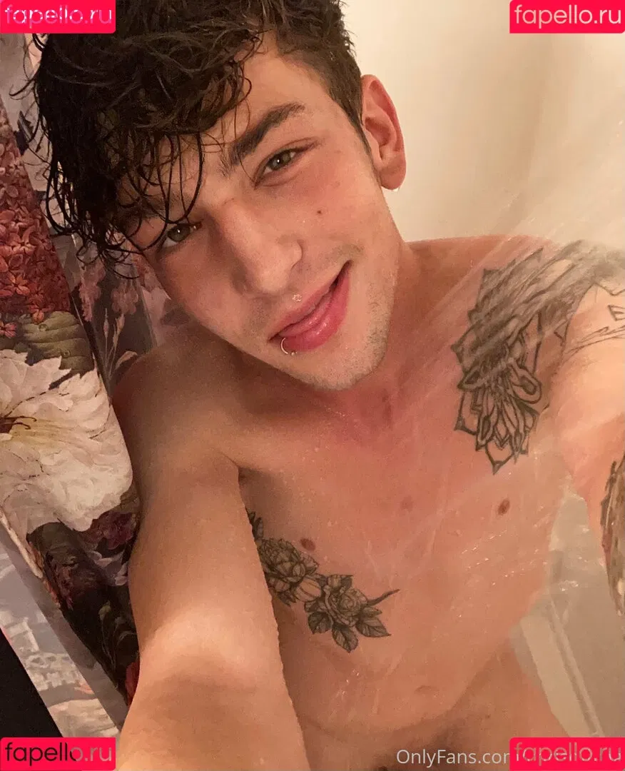 chrisoflyng Onlyfans Photo Gallery 