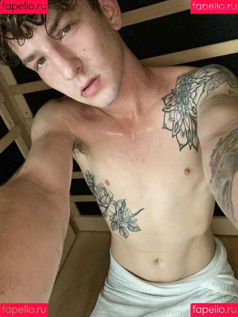 chrisoflyng Onlyfans Photo Gallery 