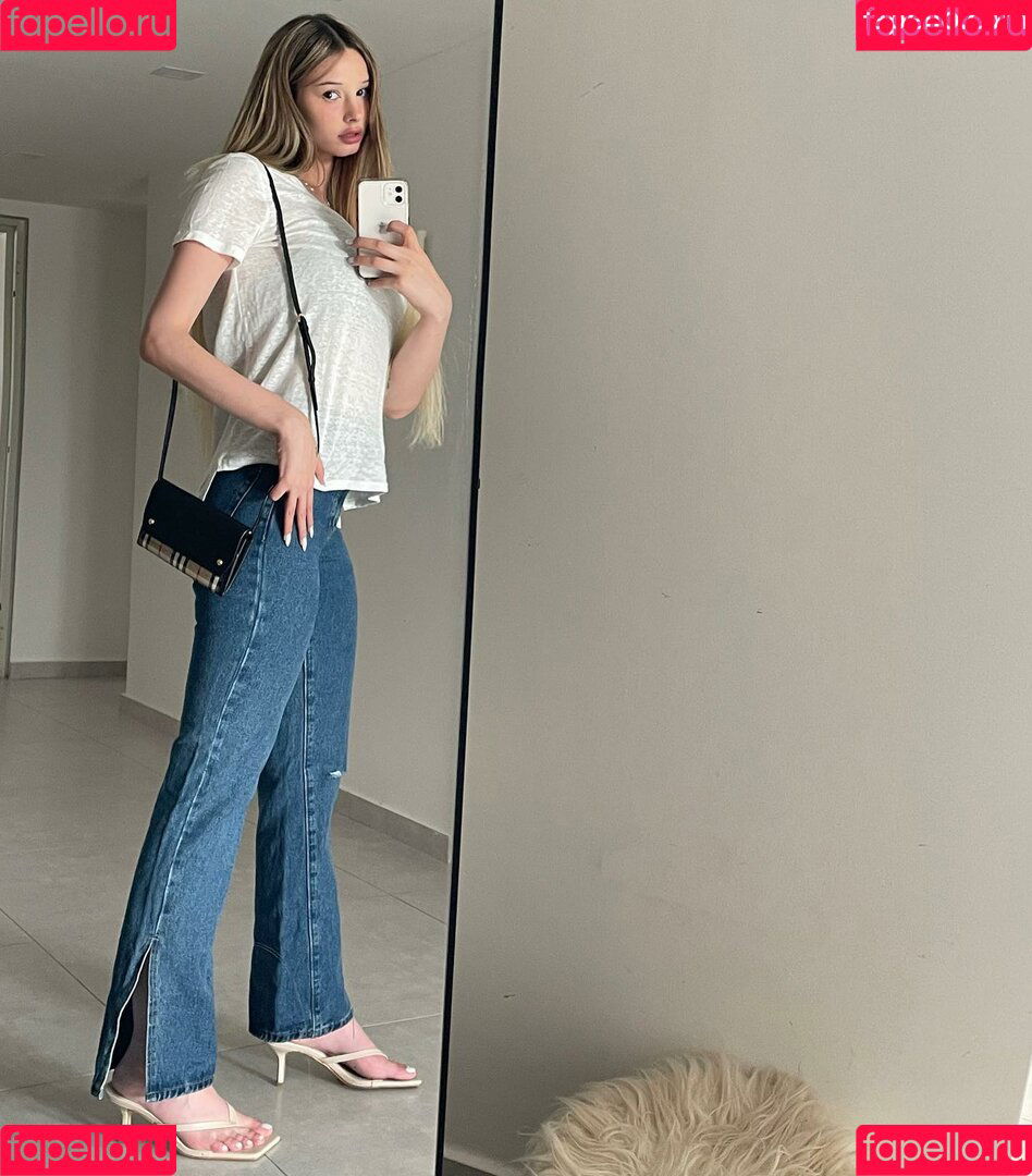 Yumi_0313 Onlyfans Photo Gallery 