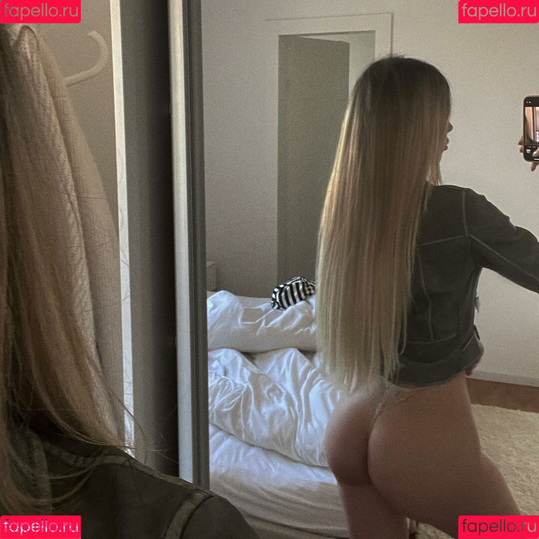 Yumi_0313 Onlyfans Photo Gallery 