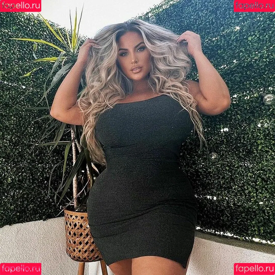 Ashley Alexiss Onlyfans Photo Gallery 