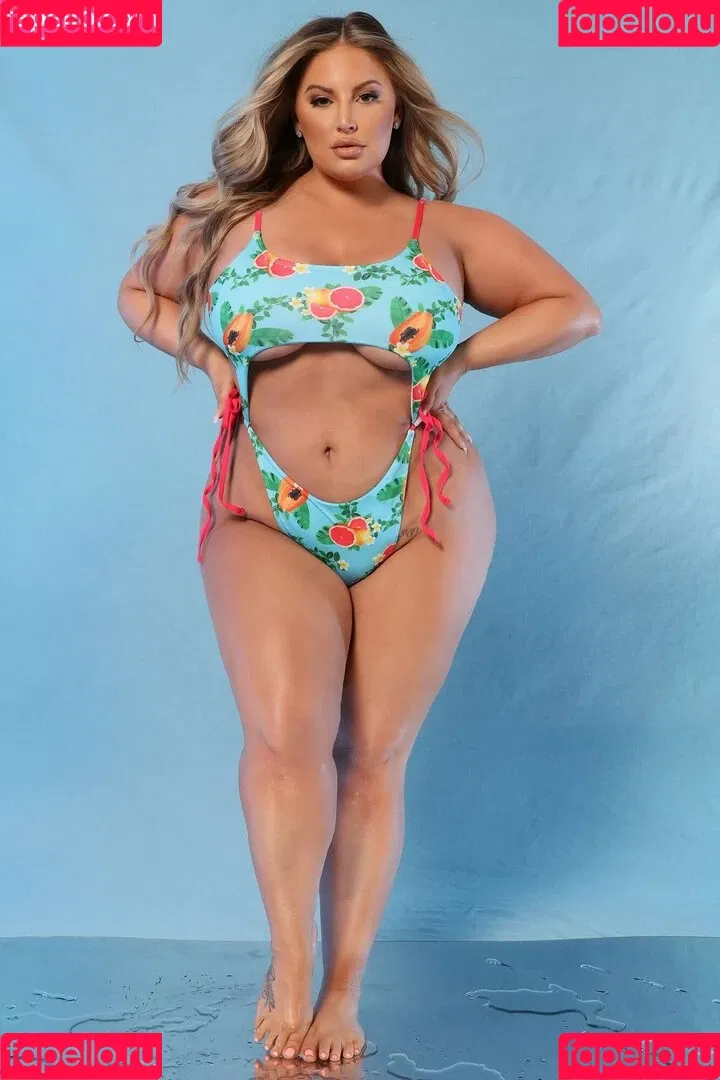Ashley Alexiss Onlyfans Photo Gallery 