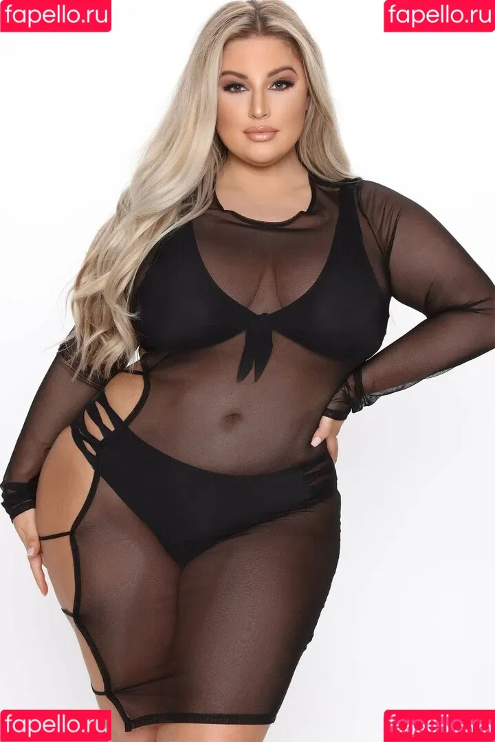 Ashley Alexiss Onlyfans Photo Gallery 