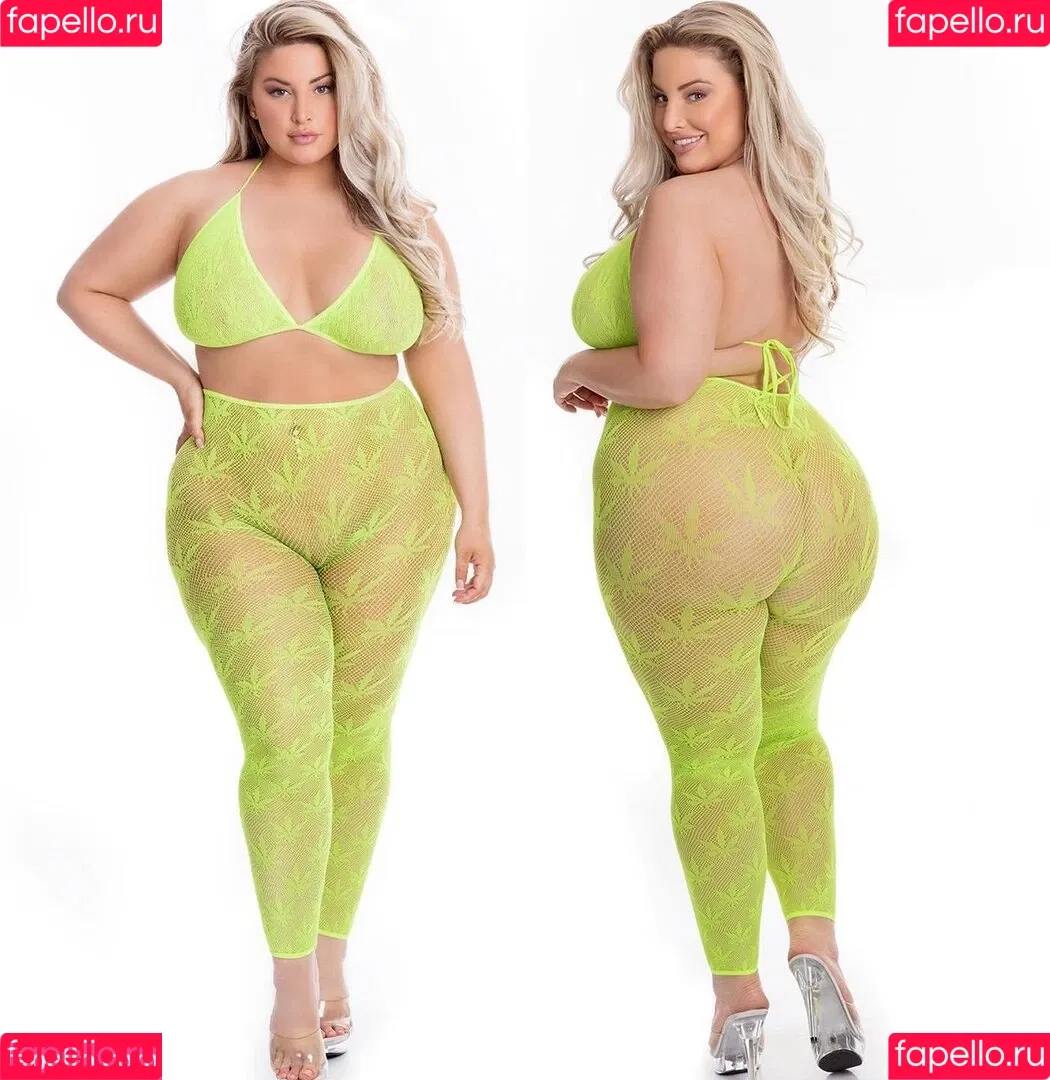 Ashley Alexiss Onlyfans Photo Gallery 