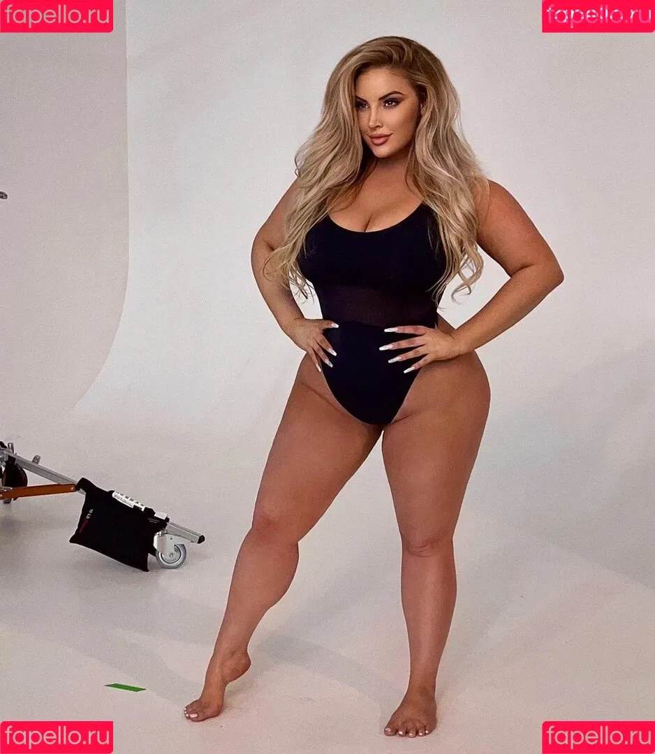Ashley Alexiss Onlyfans Photo Gallery 