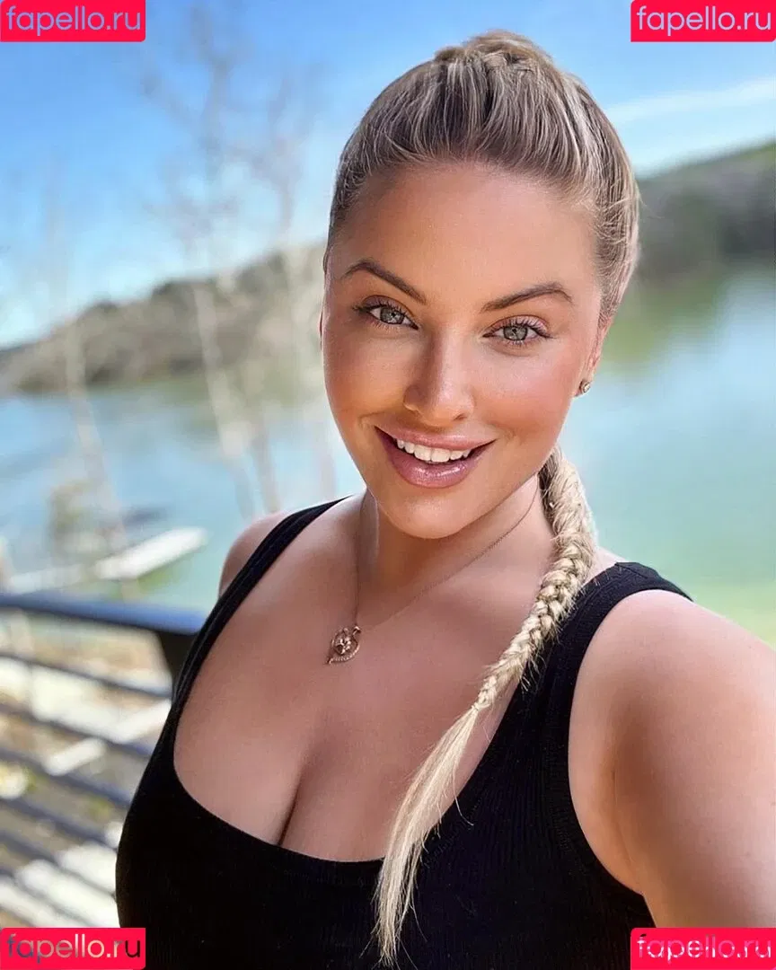 Ashley Alexiss Onlyfans Photo Gallery 