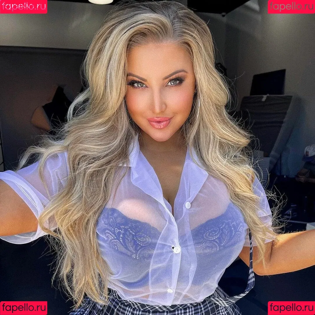 Ashley Alexiss Onlyfans Photo Gallery 
