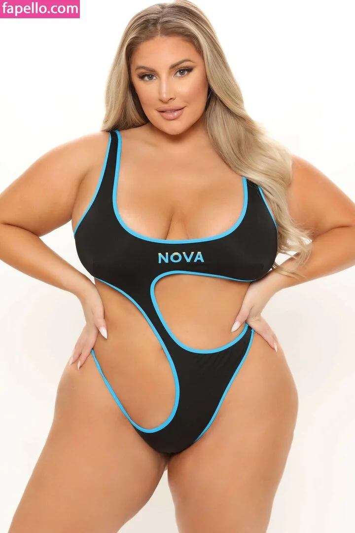 Ashley Alexiss Onlyfans Photo Gallery 