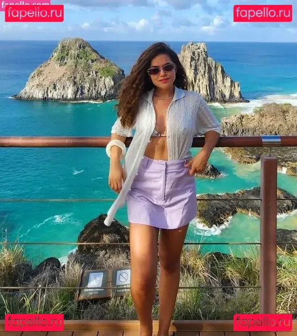 Maisa Silva Onlyfans Photo Gallery 