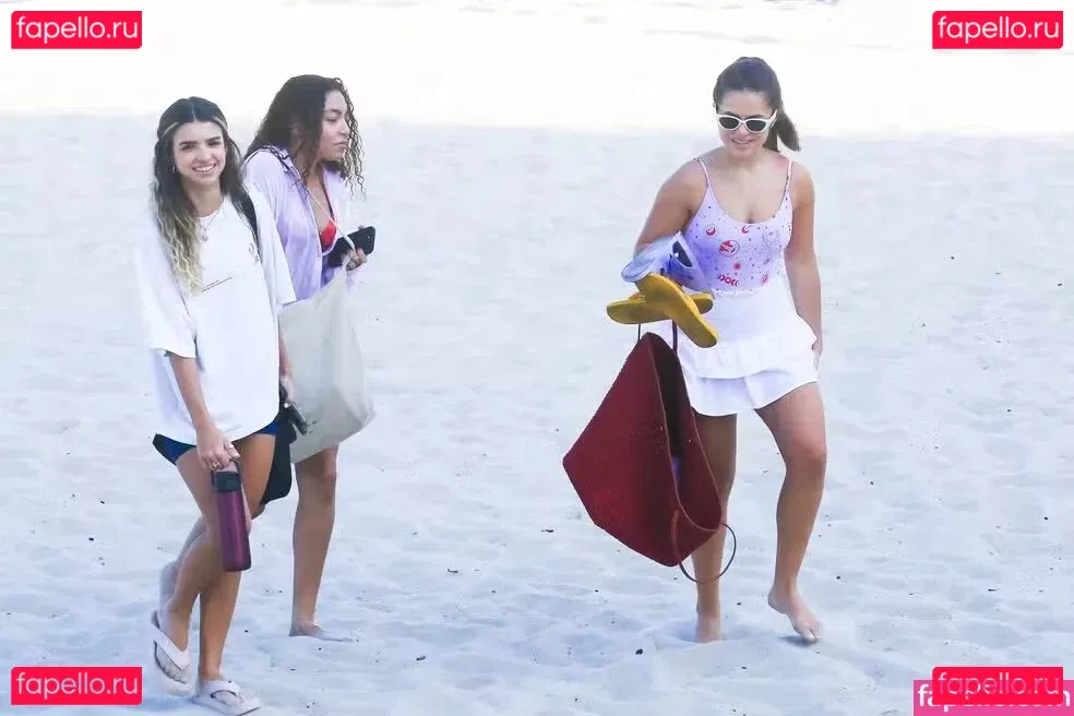 Maisa Silva Onlyfans Photo Gallery 