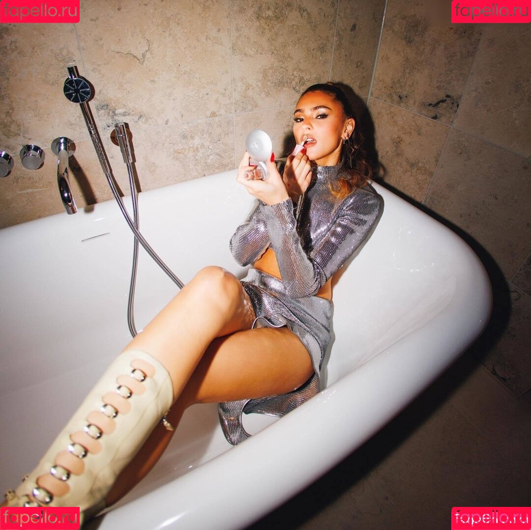 Stefanie Giesinger Onlyfans Photo Gallery 