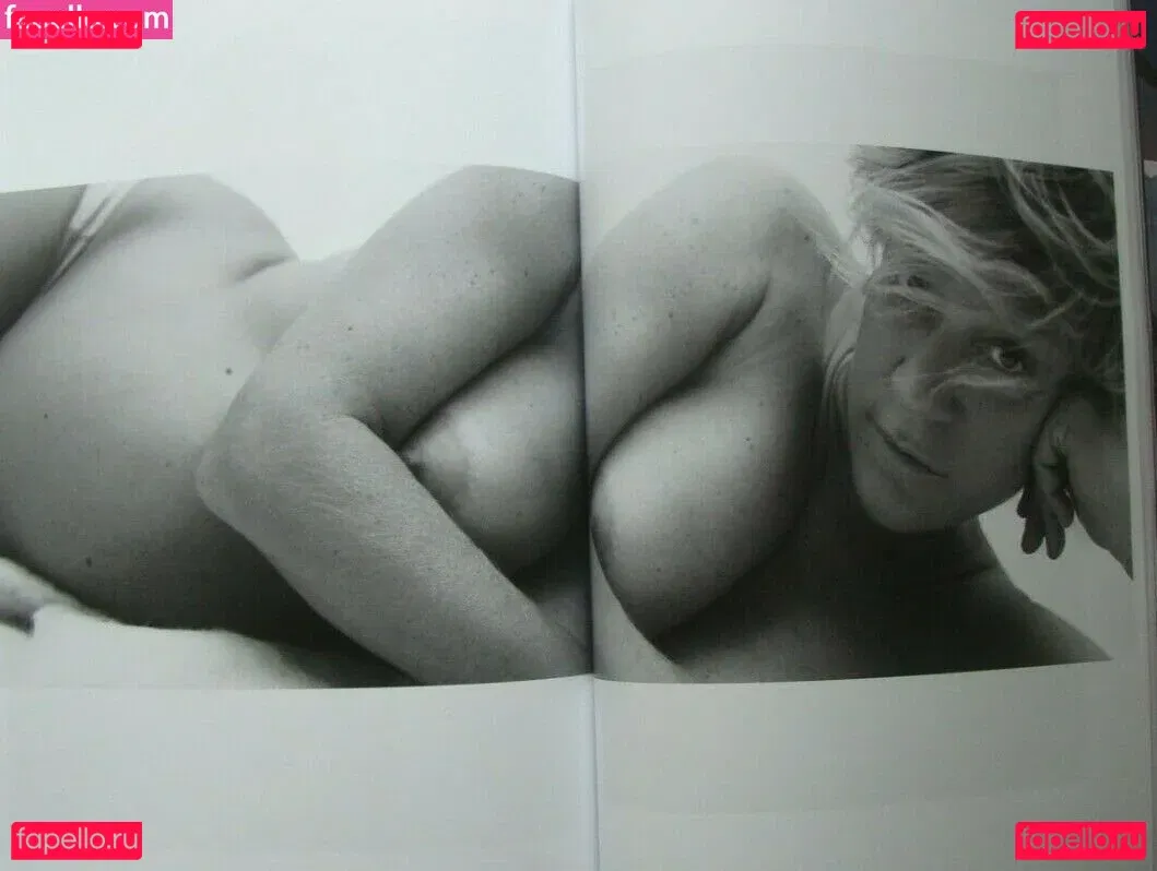 Chloe Sevigny Onlyfans Photo Gallery 