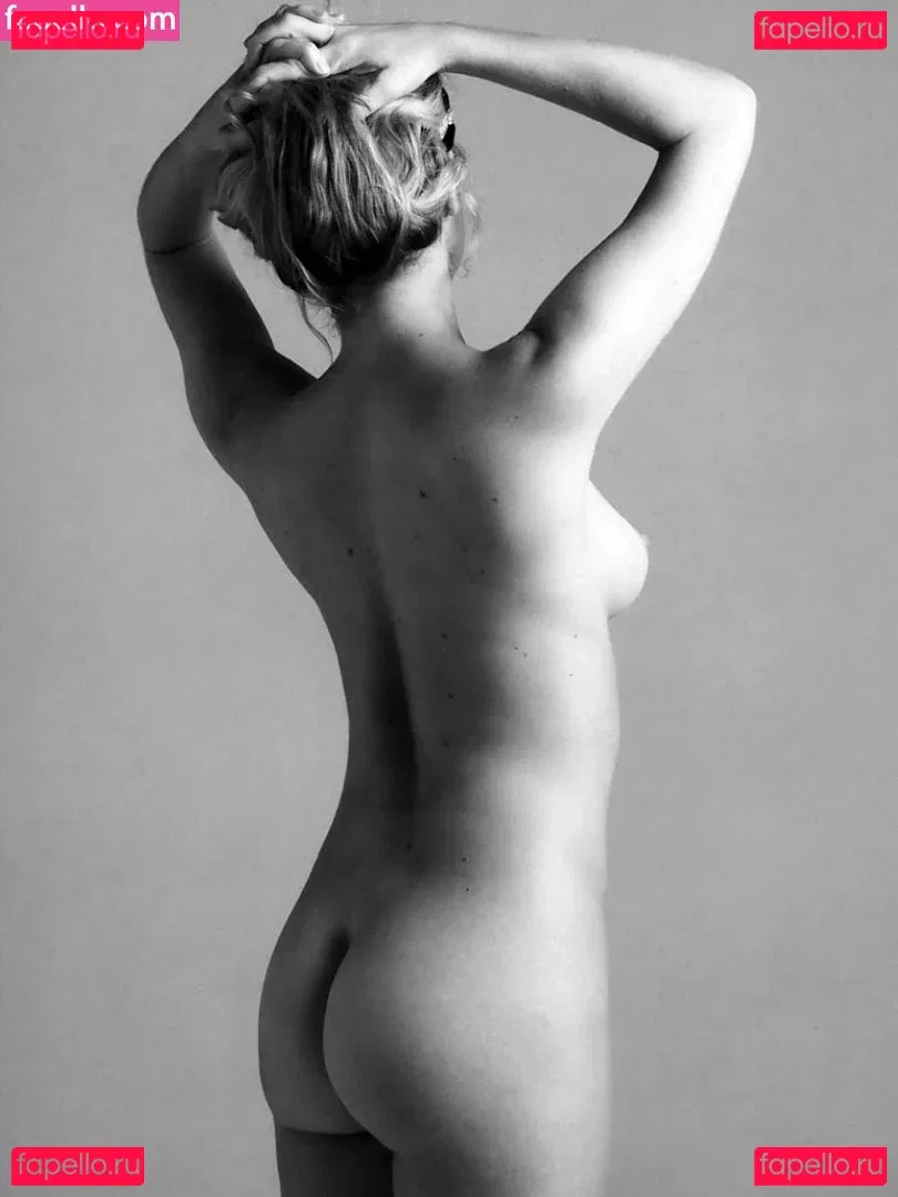 Chloe Sevigny Onlyfans Photo Gallery 