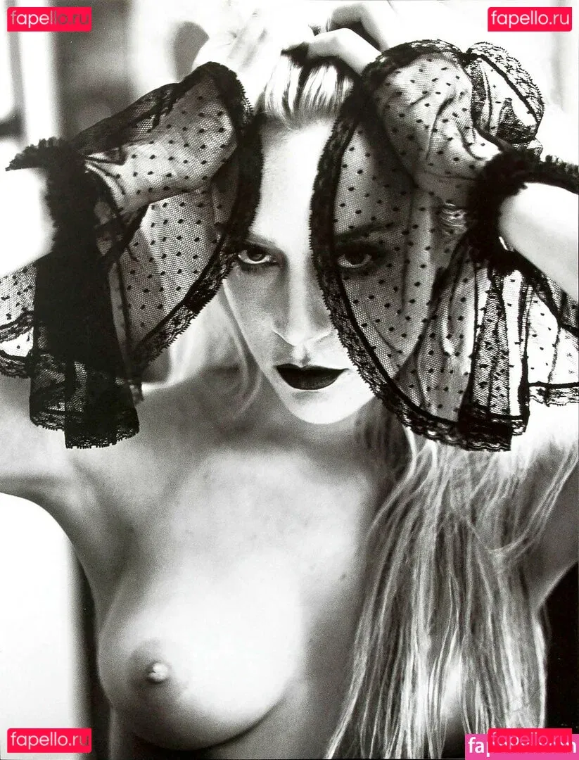 Chloe Sevigny Onlyfans Photo Gallery 