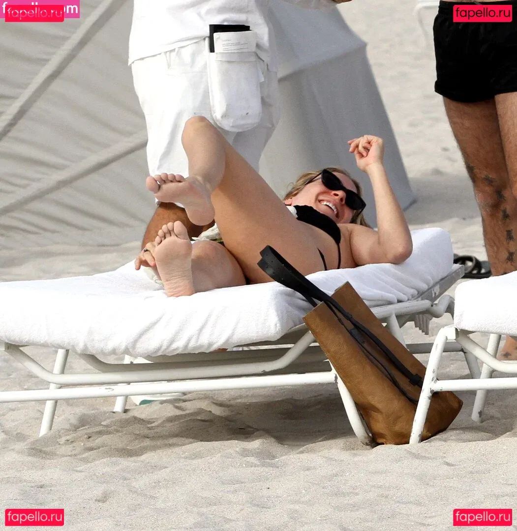 Chloe Sevigny Onlyfans Photo Gallery 