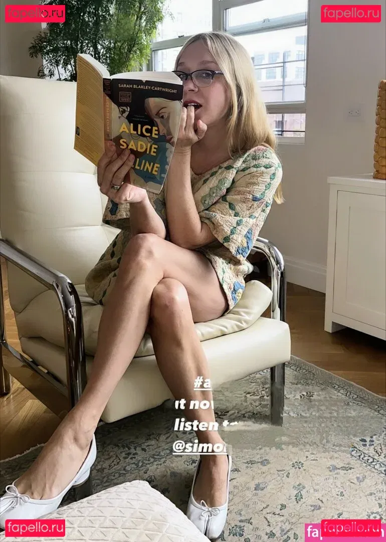 Chloe Sevigny Onlyfans Photo Gallery 