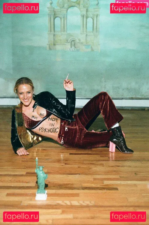 Chloe Sevigny Onlyfans Photo Gallery 