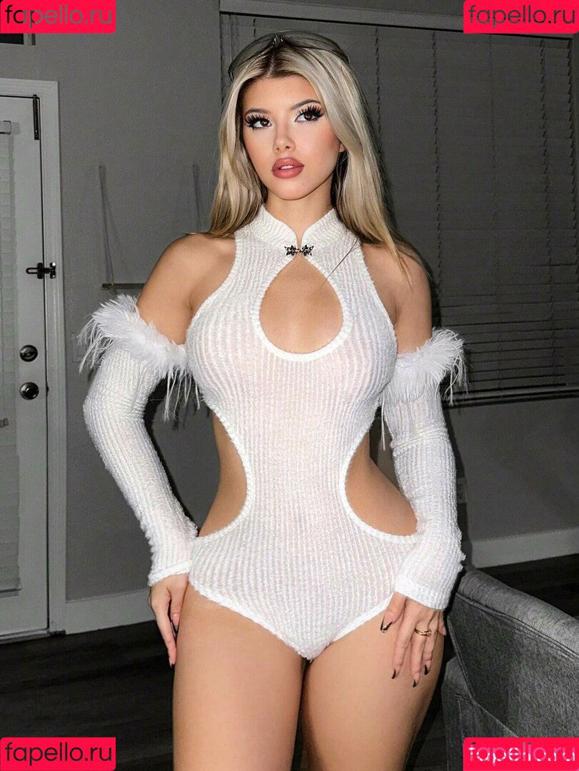 Gabi Champ Onlyfans Photo Gallery 