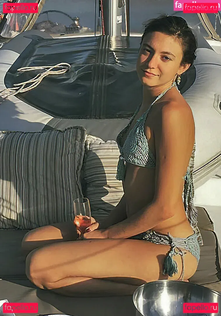 Ilgin Utin Onlyfans Photo Gallery 