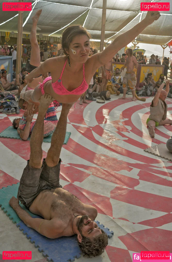 Ilgin Utin Onlyfans Photo Gallery 