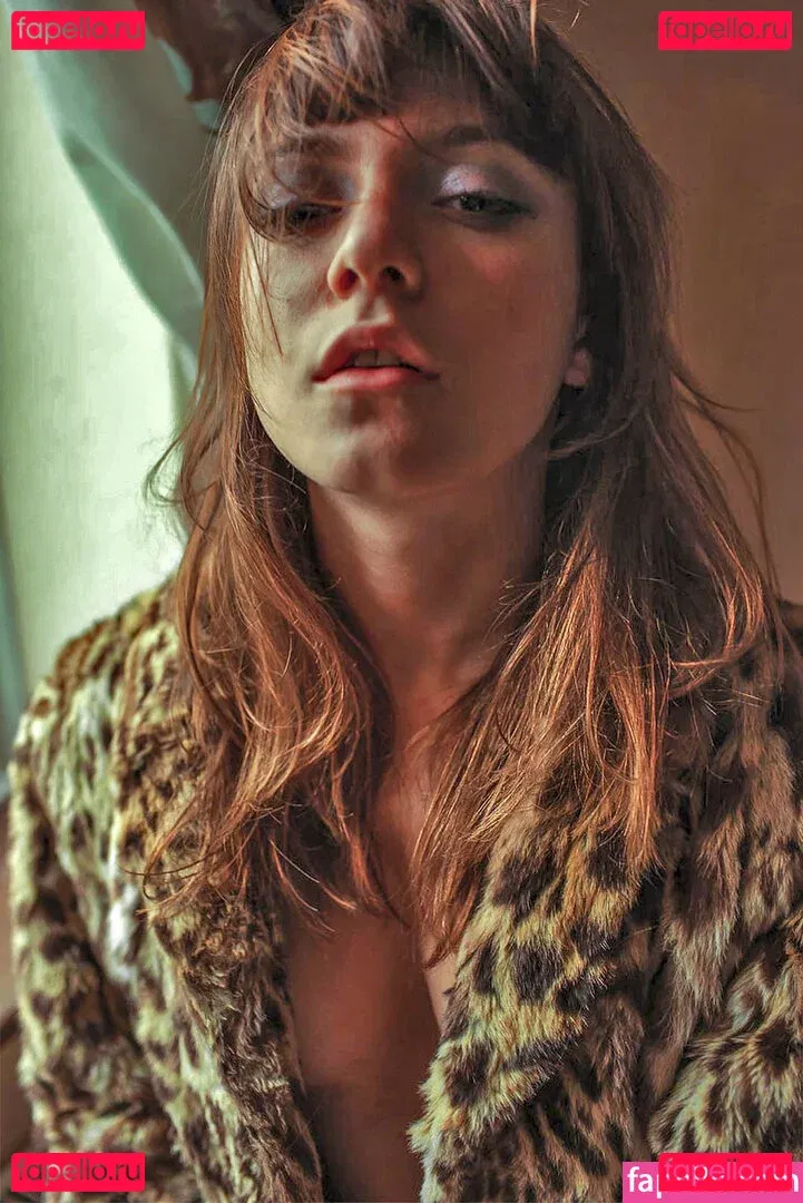 Ilgin Utin Onlyfans Photo Gallery 