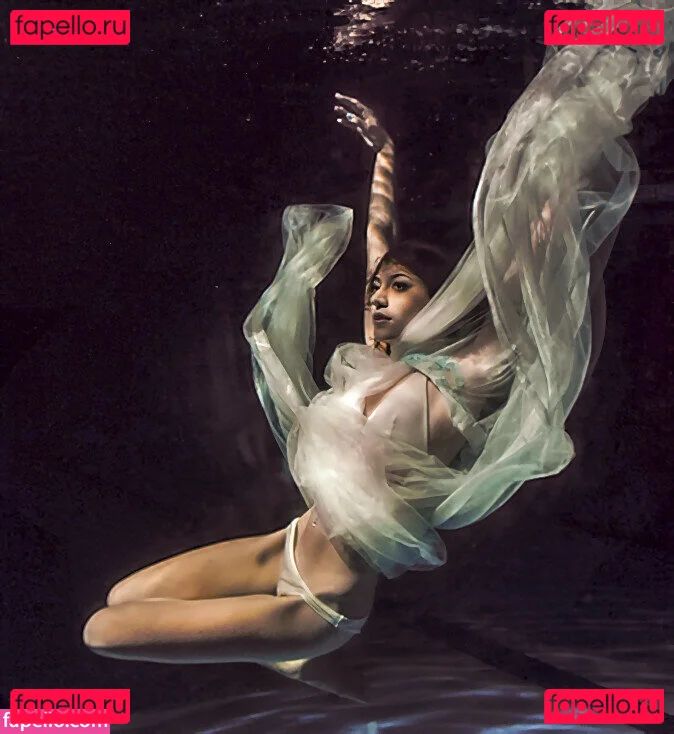 Ilgin Utin Onlyfans Photo Gallery 