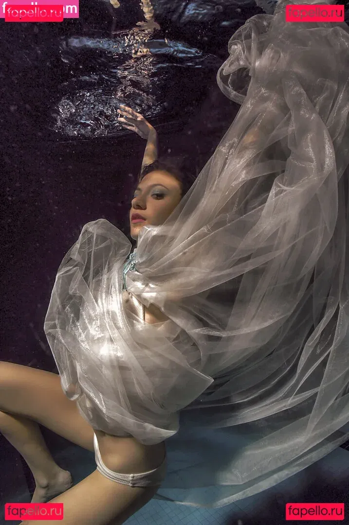 Ilgin Utin Onlyfans Photo Gallery 