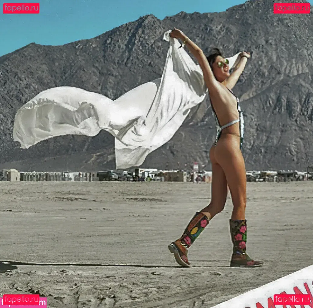 Ilgin Utin Onlyfans Photo Gallery 