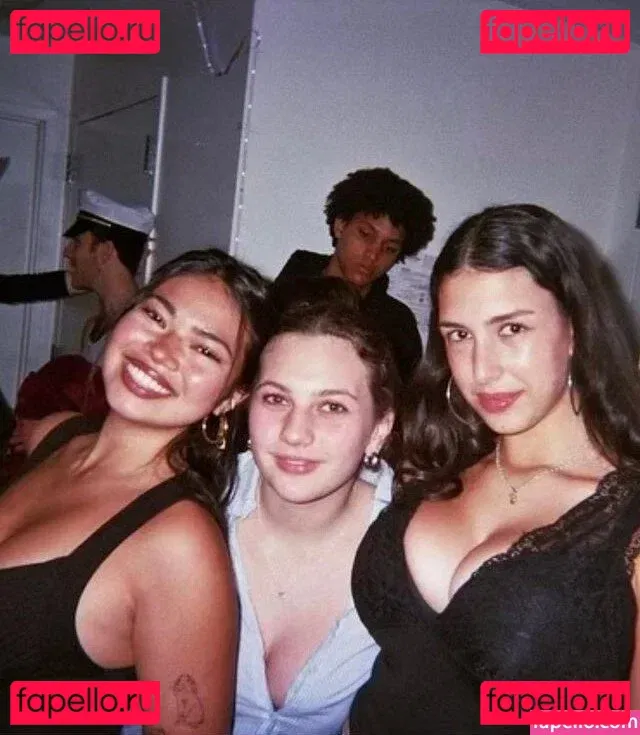 Leilani Azalea Onlyfans Photo Gallery 