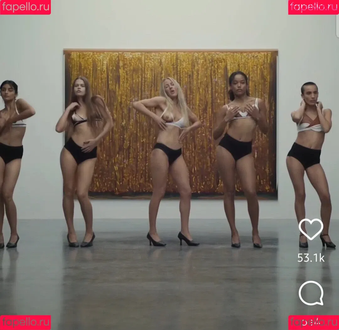 Ellie Goulding Onlyfans Photo Gallery 