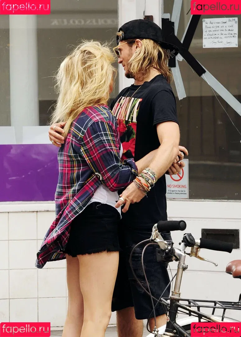 Ellie Goulding Onlyfans Photo Gallery 