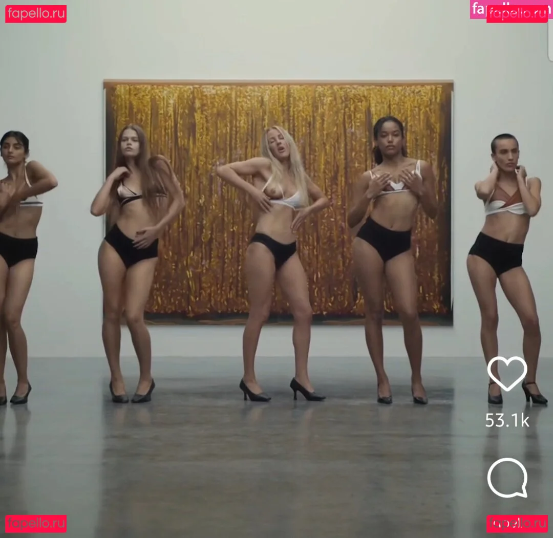 Ellie Goulding Onlyfans Photo Gallery 