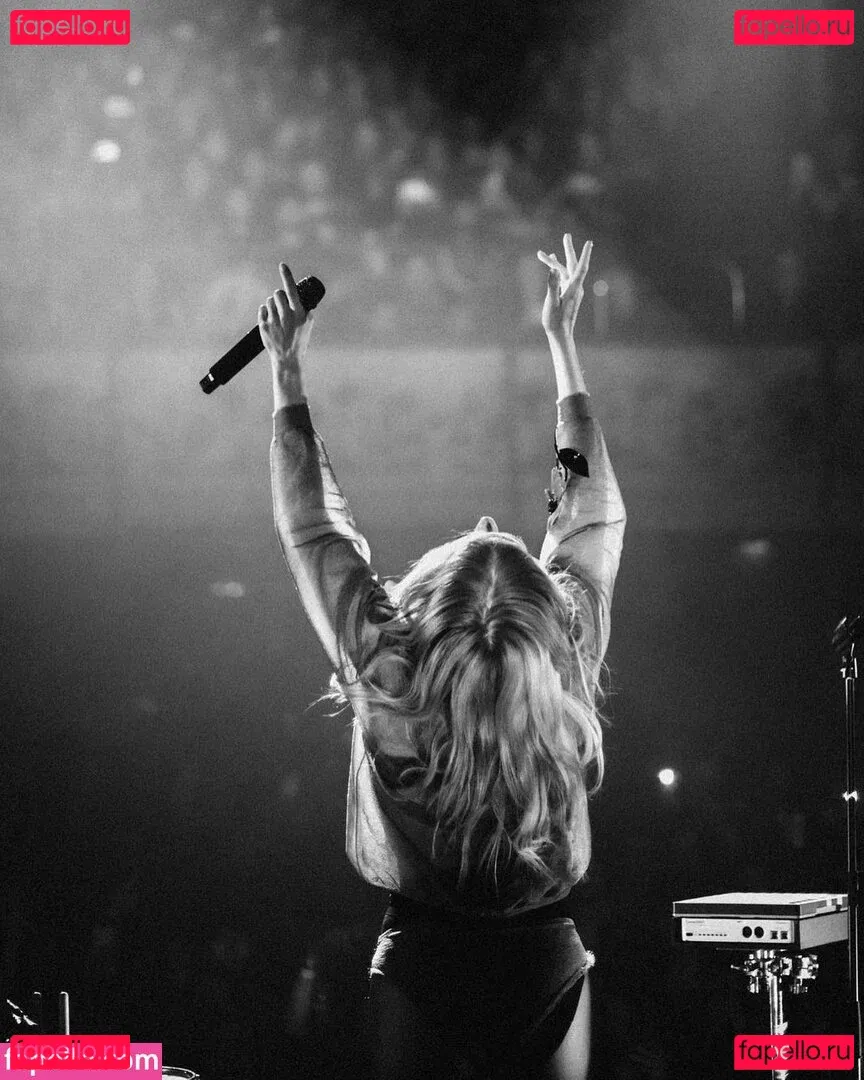 Ellie Goulding Onlyfans Photo Gallery 